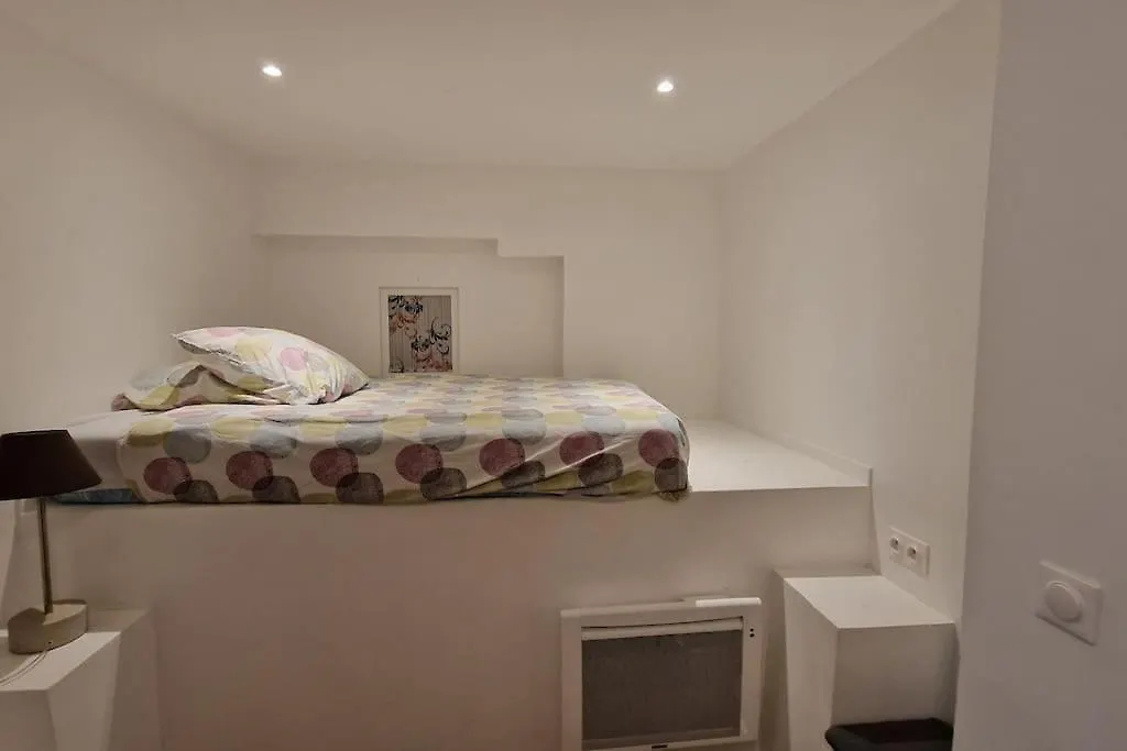 Apartment Family Montmartre Paris