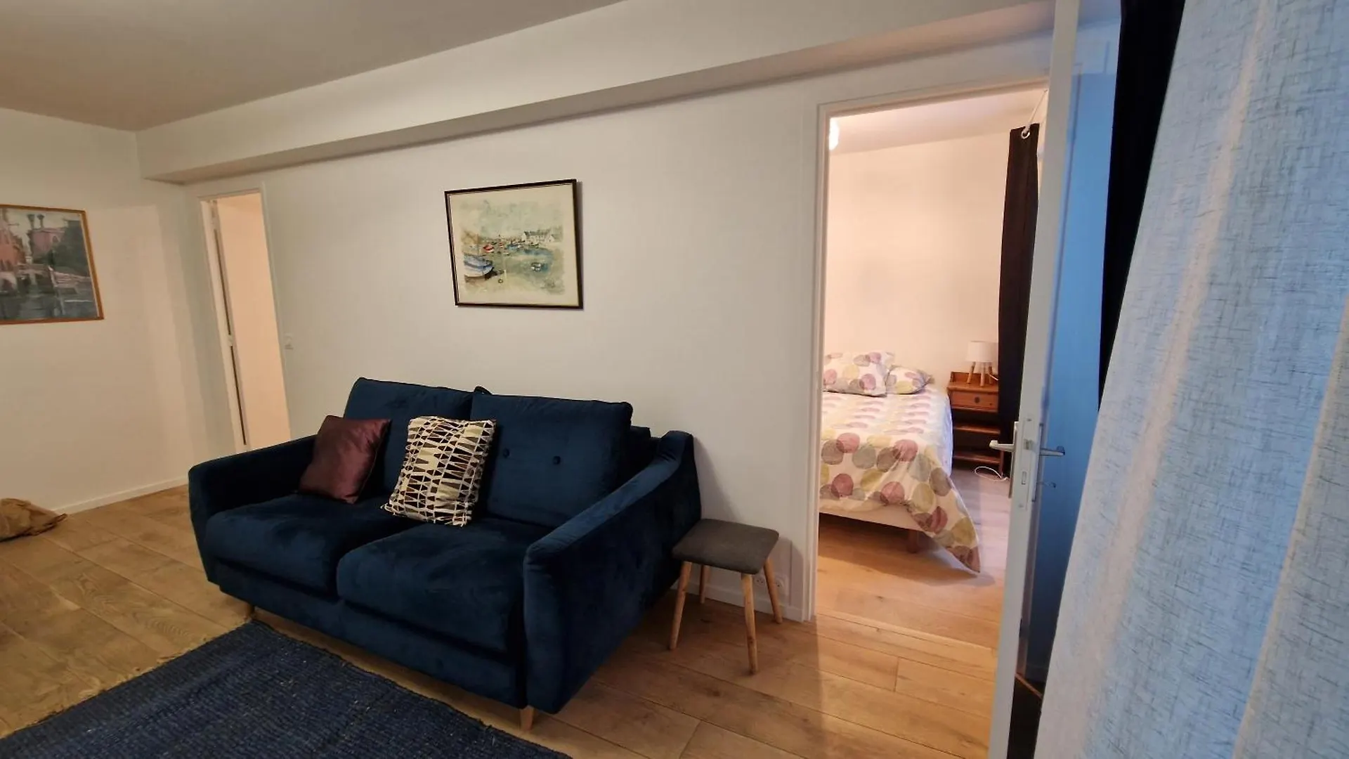 Family Montmartre Apartment Paris