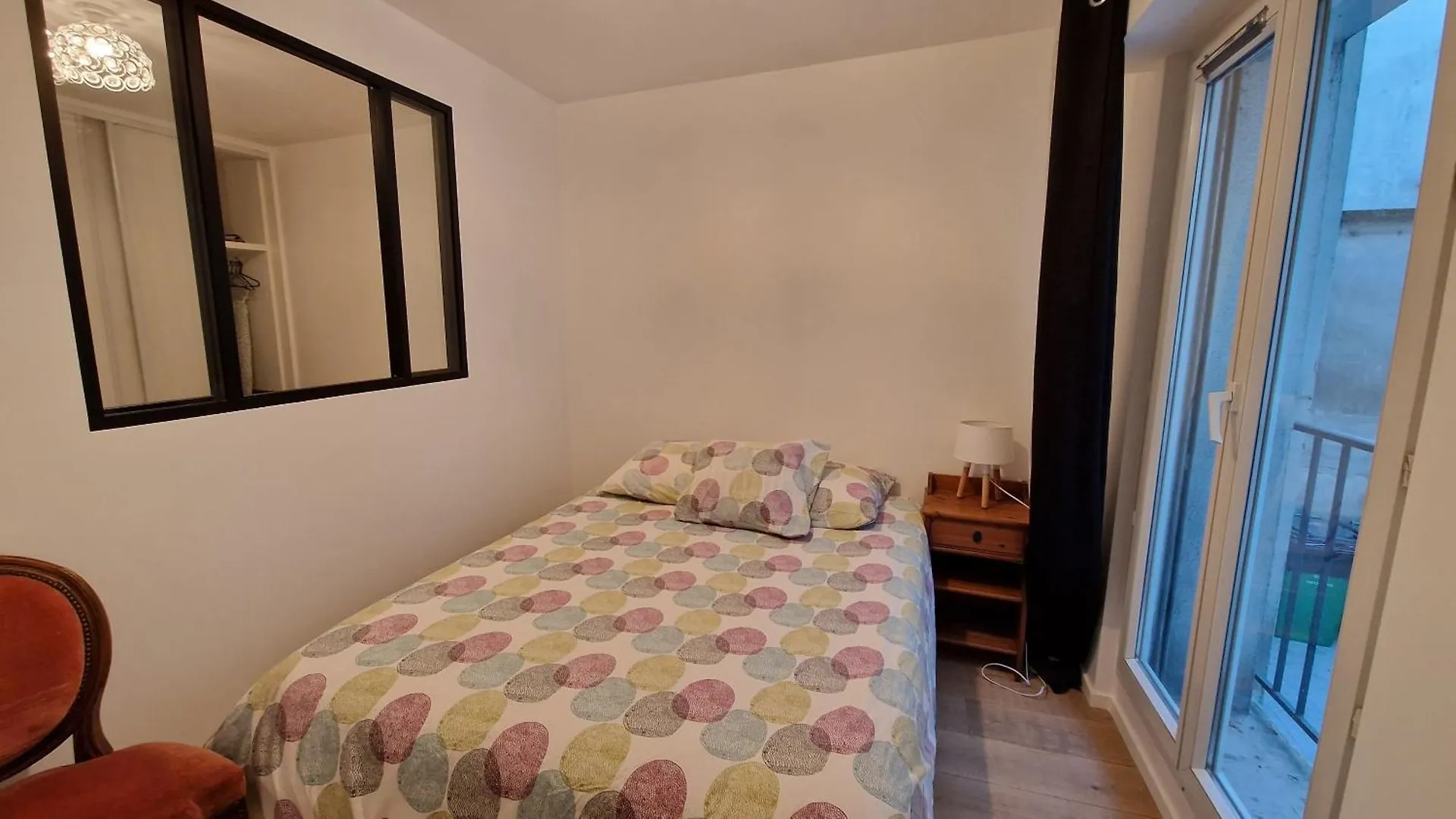 Family Montmartre Apartment Paris